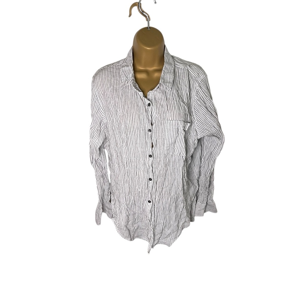 Universal Thread Striped Hi-Low Button Front Top Off White Combo L